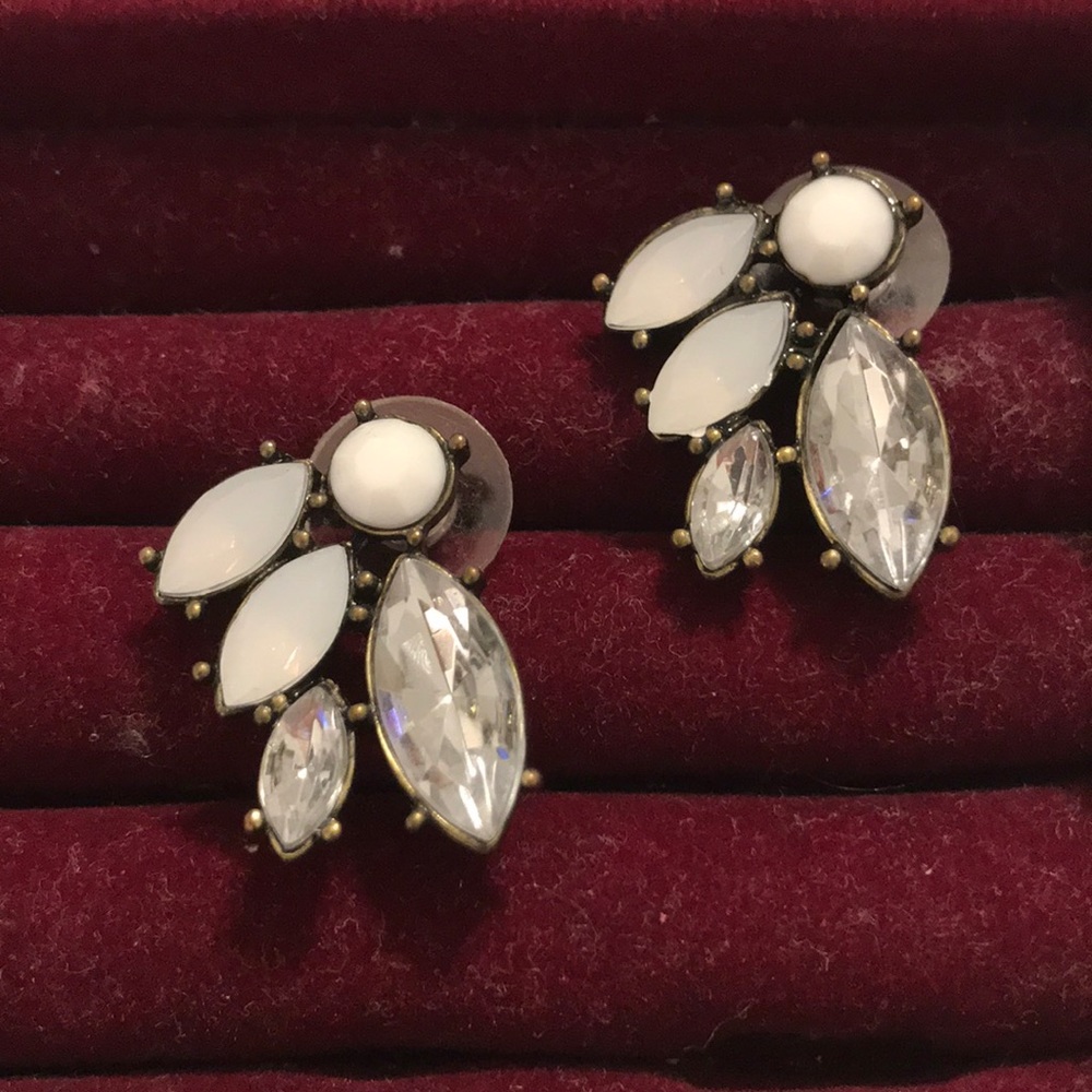 Earrings with stones